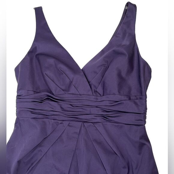 David’s Bridal Purple Short V-Neck Ruched Bridesmaid Dress A-Line Wedding Formal - Picture 3 of 7